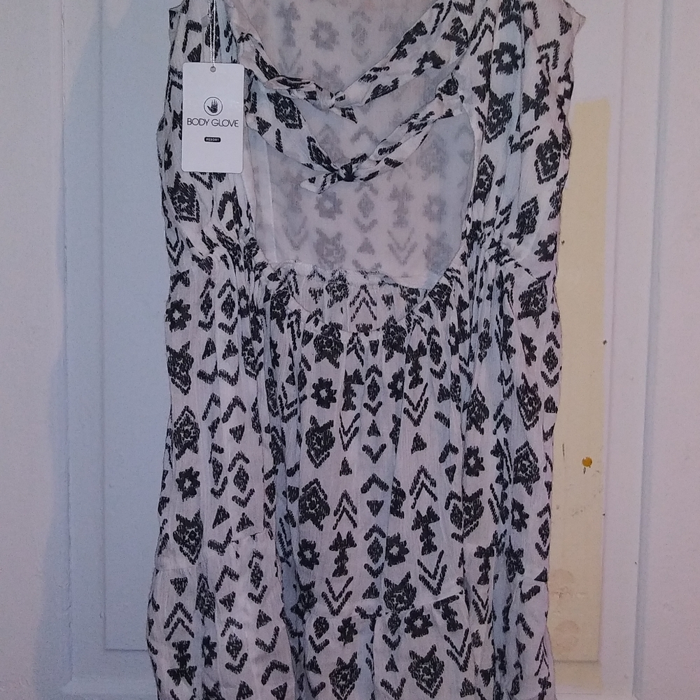 Dress - Picture 3 of 3